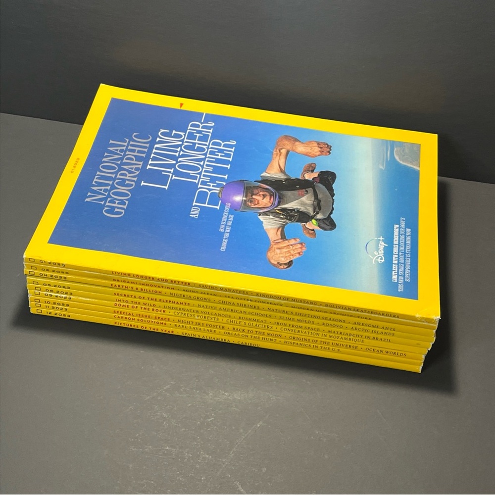 9x National Geographic Magazines Bundle (2023)